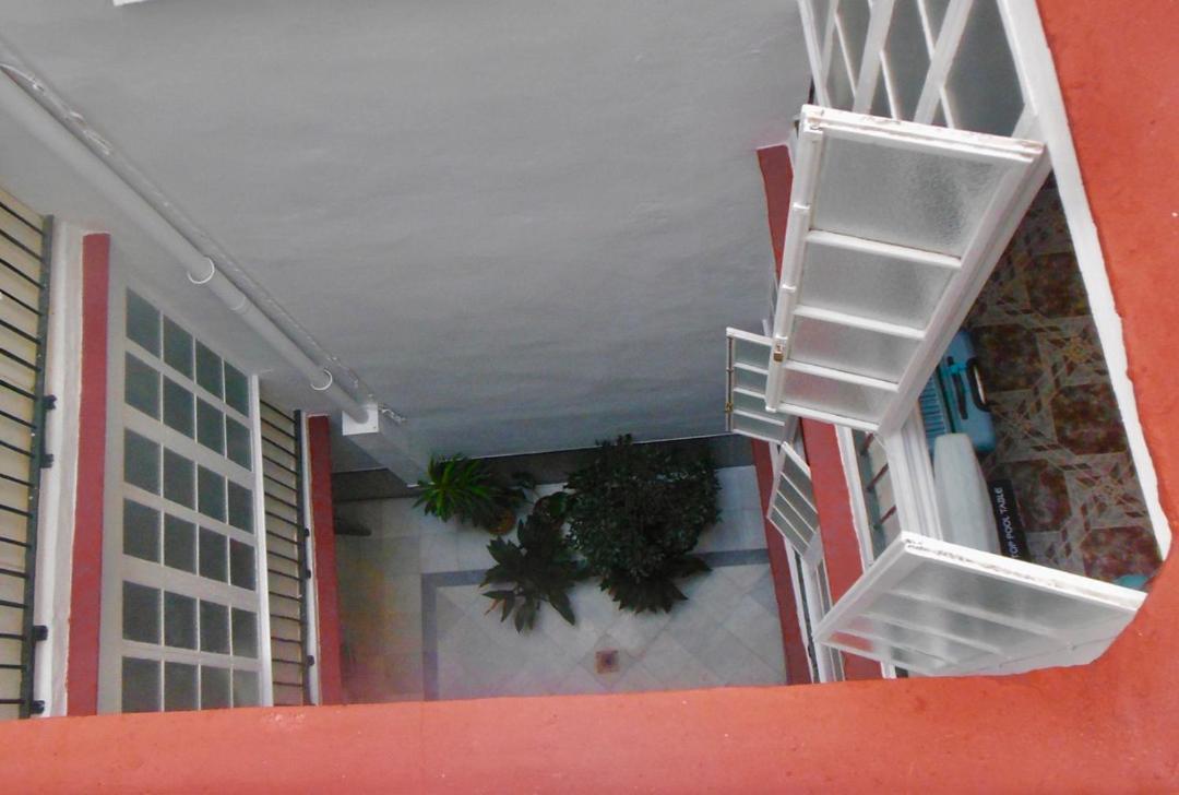 Habitaciones La Pepa Cádis Exterior foto